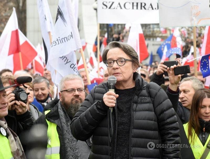 Тысячи поляков вышли на массовый протест: фоторепортаж
