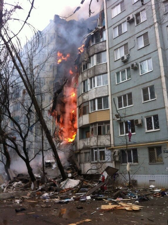 У Волгограді сталася серія вибухів у житловому будинку: обрушилося 36 квартир