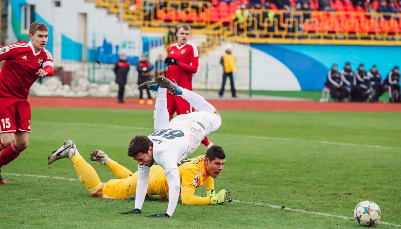 "Наплевали в лицо". Пять эпичных моментов футбольного сезона в Украине