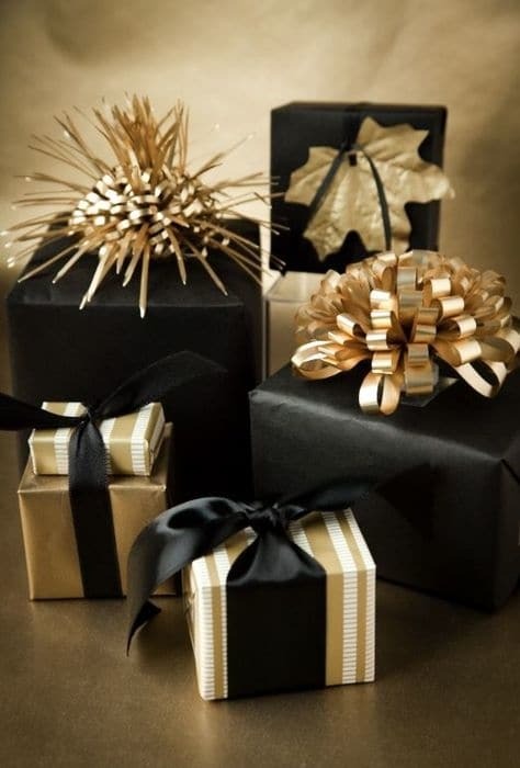 Як загорнути новорічні подарунки: 30 відмінних прикладів