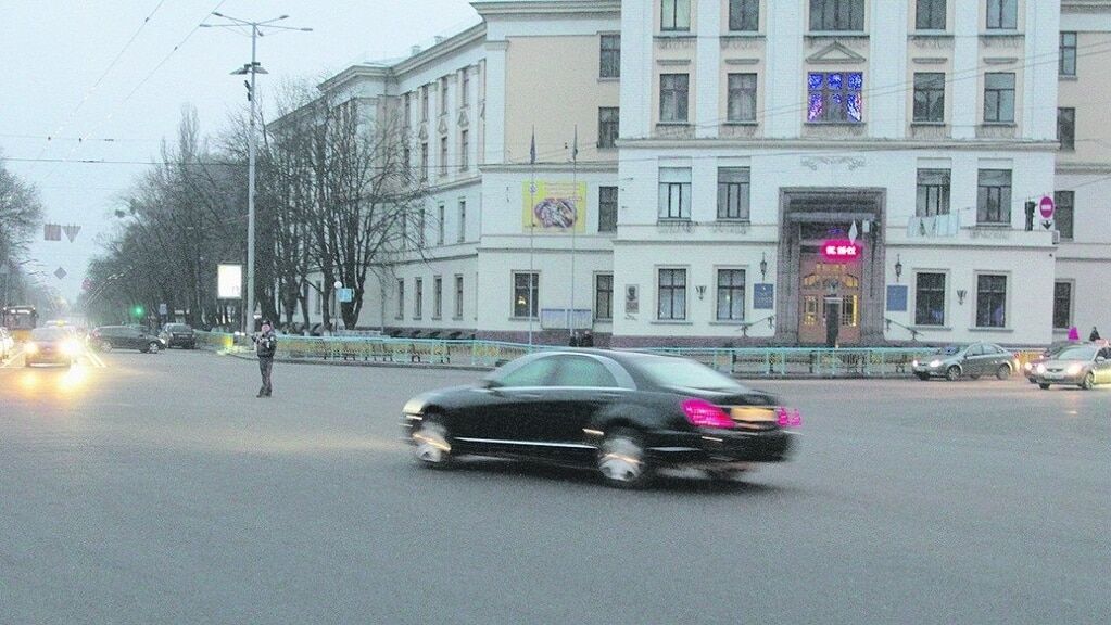Кортеж Порошенко нарушил правила дорожного движения в Киеве: фотофакт
