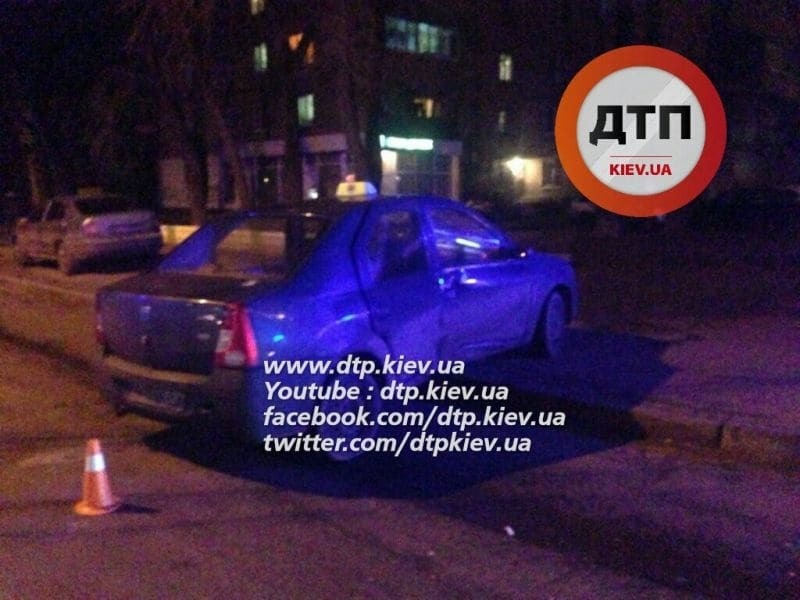 В Киеве пьяный таксист не поделил дорогу с Mazda