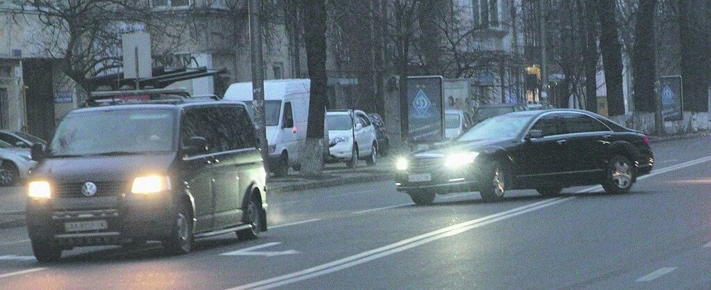 Кортеж Порошенка порушив правила дорожнього руху в Києві: фотофакт