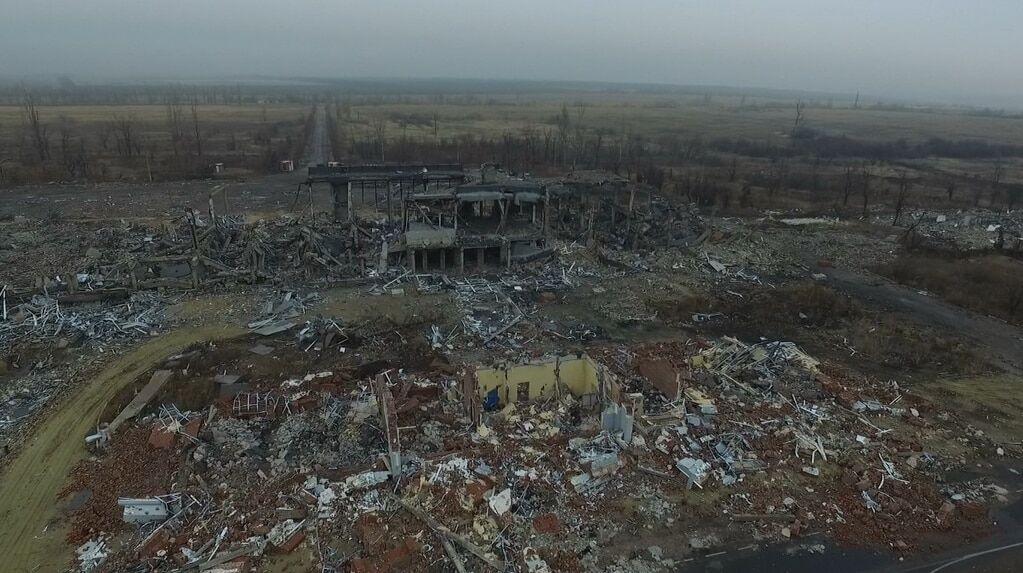 У мережі показали, який вигляд має зруйнований аеропорт "Луганськ"