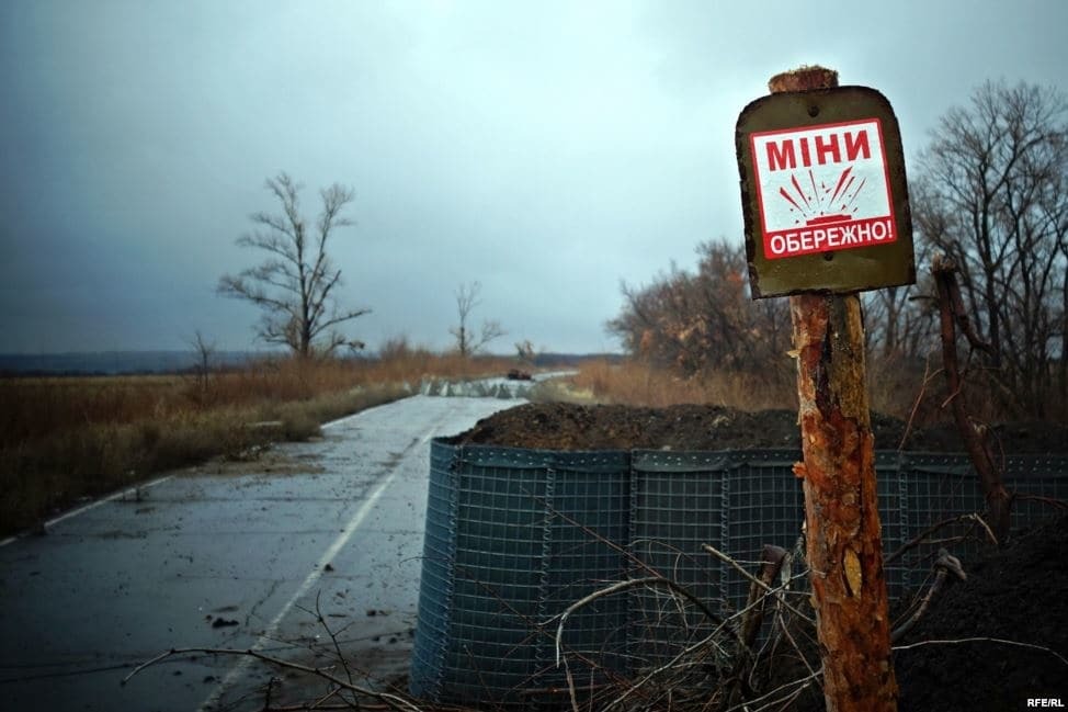 Зима близко: бойцы АТО на Донбассе начали готовиться к холодам - опубликованы фото