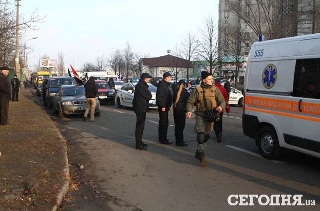 Драка на незаконной стройке в Киеве: пострадали четыре человека