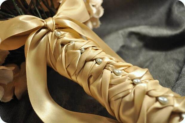 Коса с лентой - это модно: лучшие видеоуроки и пошаговые мастер-классы