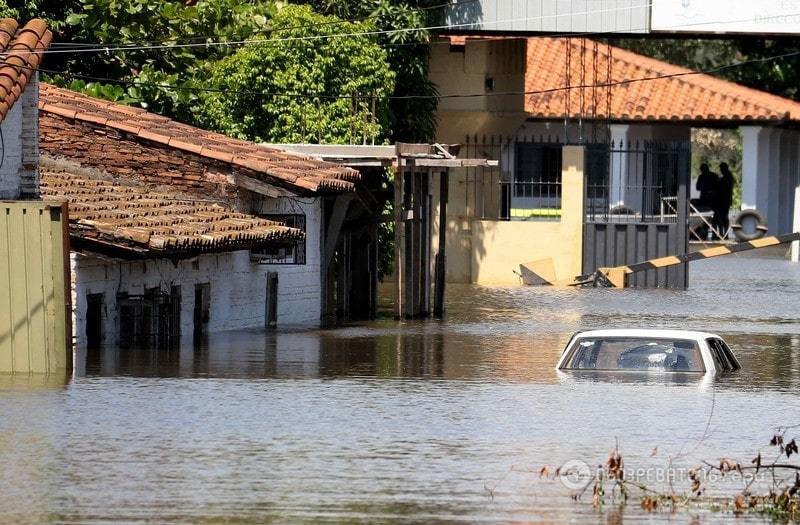 В Южной Америке наводнение лишило жилья 150 тысяч человек: опубликованы фото