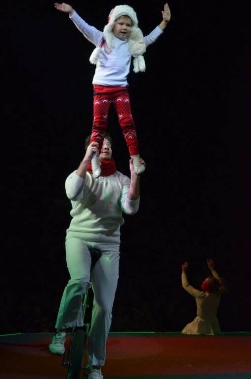 "Один вдома": у Києві показали циркову версію культового фільму