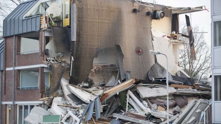 В Нидерландах из-за взрыва рухнул четырехэтажный дом: опубликованы фото и видео