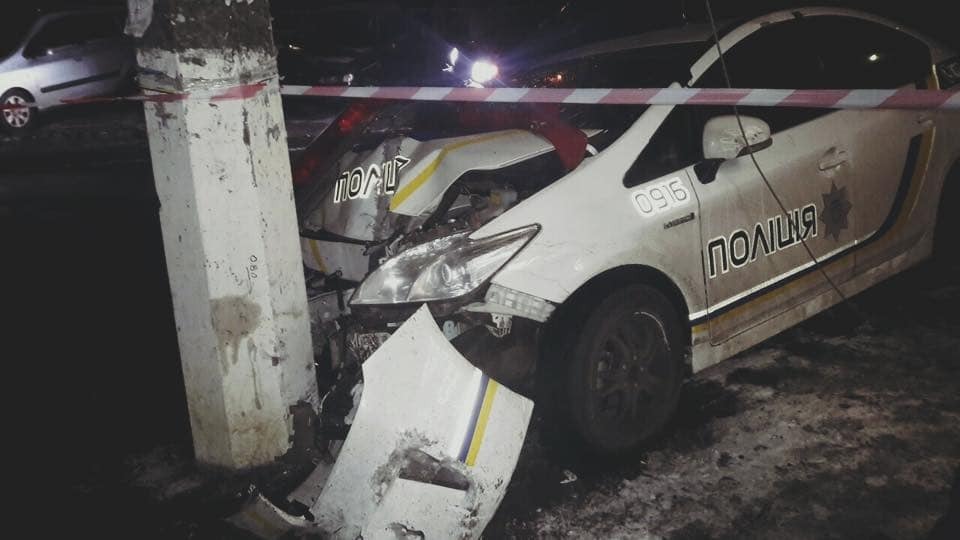 Автоматні черги і поранений поліцейський: стали відомі подробиці погоні в Києві