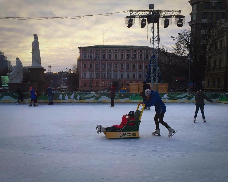 Михайловская площадь стала центром новогодних развлечений