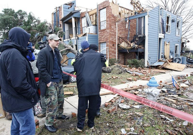 Шторм у США: десятки будинків зруйновано, скасовані 4000 рейсів. Фоторепортаж