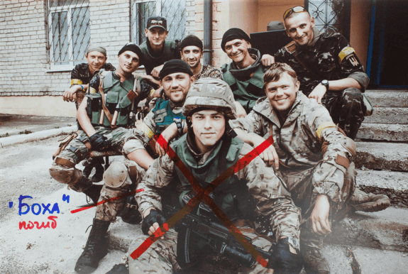 Тільки фото на пам'ять: створений найсильніший фотопроект про загиблих у війні на Донбасі героїв