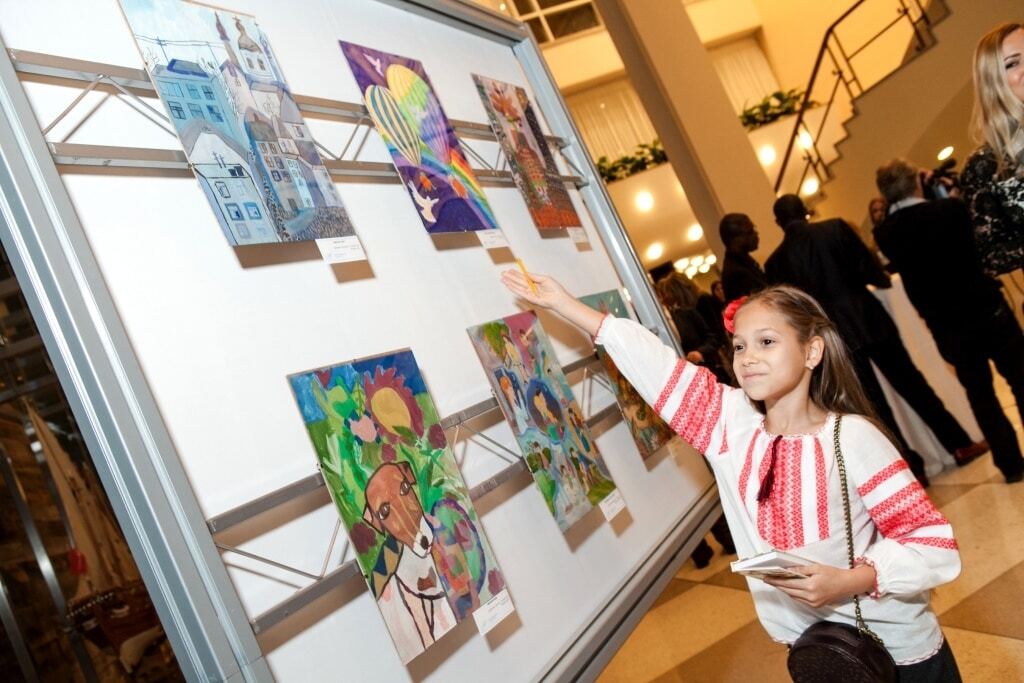 Фонд Игоря Янковского открыл выставку детских картин в штаб-квартире ООН