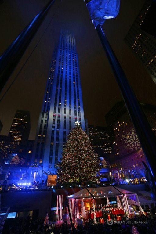 В Нью-Йорке зажгли главную рождественскую елку: опубликованы фото и видео