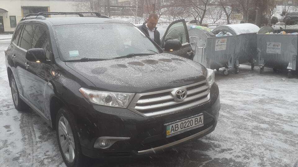 В Киеве "герой парковки" нагрубил женщине-водителю