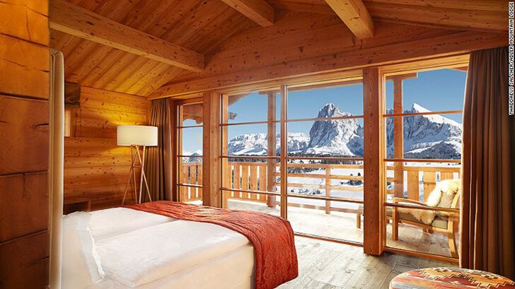 Як потрапити в зимовий рай: шикарний гірськолижний курорт на схилах Альп