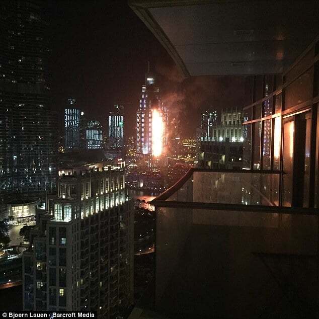 В Дубае вспыхнул отель-небоскреб, пламя охватило десятки этажей: опубликованы фото и видео