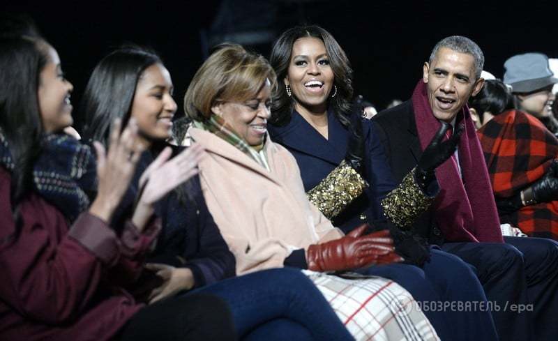 Модный Обама с семьей зажег главную елку США: яркий фоторепортаж