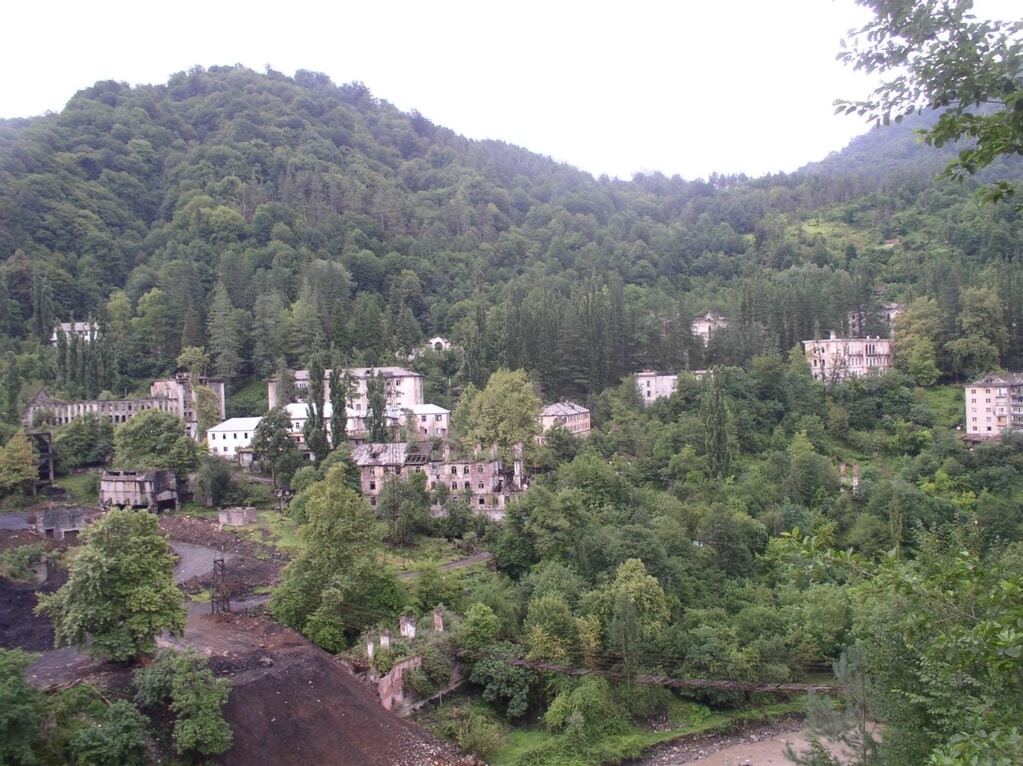 Покинуті міста-примари Абхазії