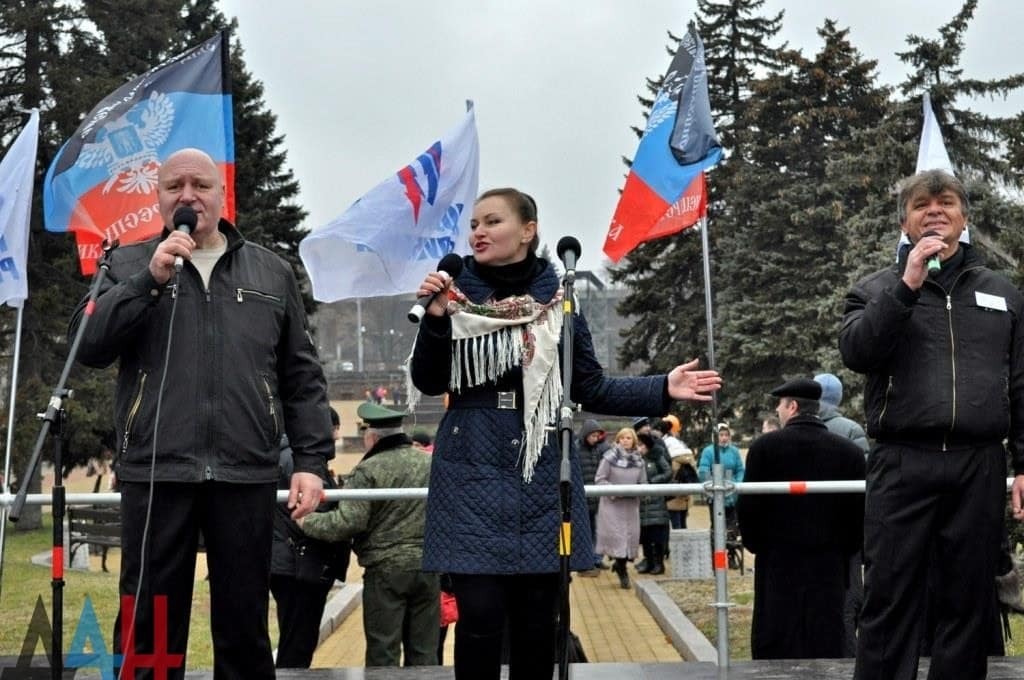 В Донецке согнали пять тысяч человек на "День георгиевской ленты"