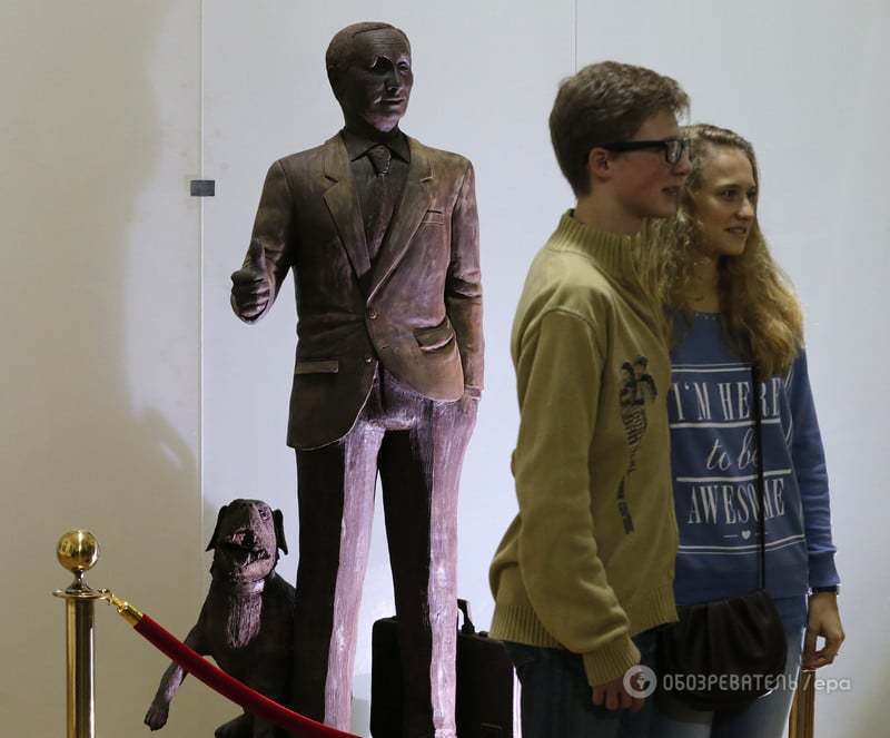 В Санкт-Петербурге сделали ростовую статую Путина из шоколада