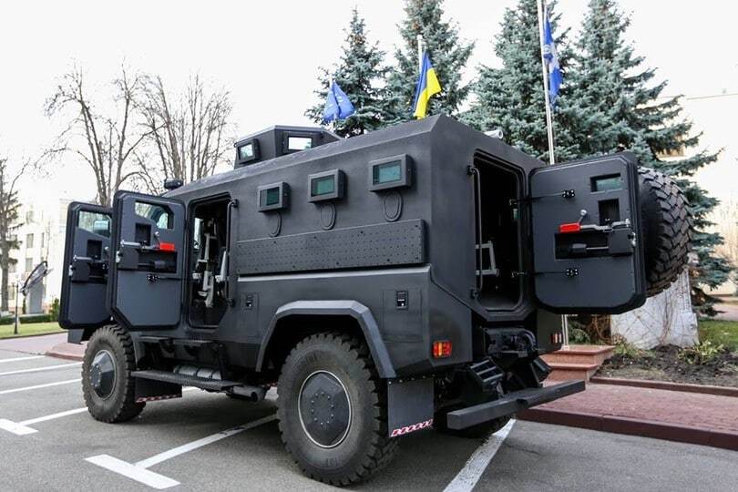 Аваков показал новый бронеавтомобиль "Варта": опубликованы фото