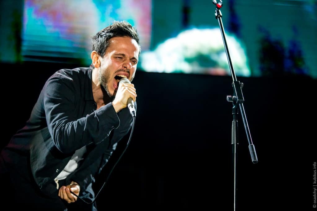 "Падаю вверх": 5'nizza презентовала новую песню в киевском Дворце спорта