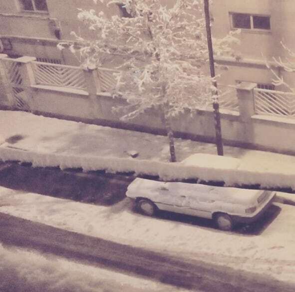 У спекотному Ірані випав сніг: фоторепортаж із засніжених вулиць