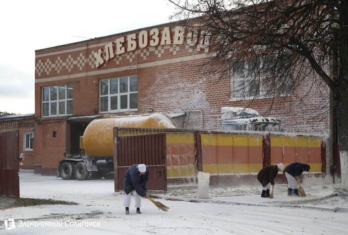 "Взрыв на макаронной фабрике": в Беларуси выпал "снег" из муки