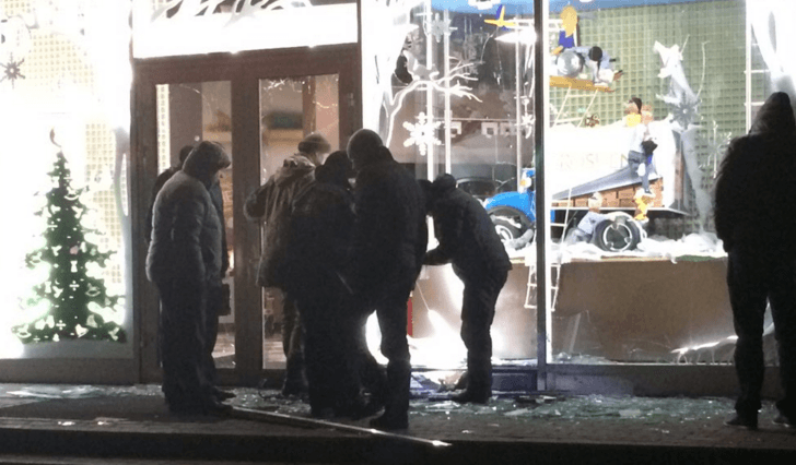 В Харькове возле магазина Roshen прогремел взрыв