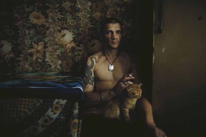 Канадський фотограф зробив шокуючу підбірку знімків з Росії "П'яна наречена"