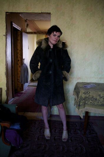 Канадський фотограф зробив шокуючу підбірку знімків з Росії "П'яна наречена"