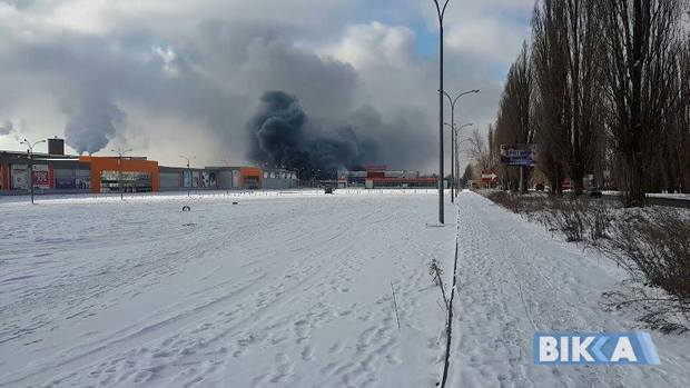 Из-за пожара на черкасской фабрике пострадало девять человек. Фото и видео с места происшествия
