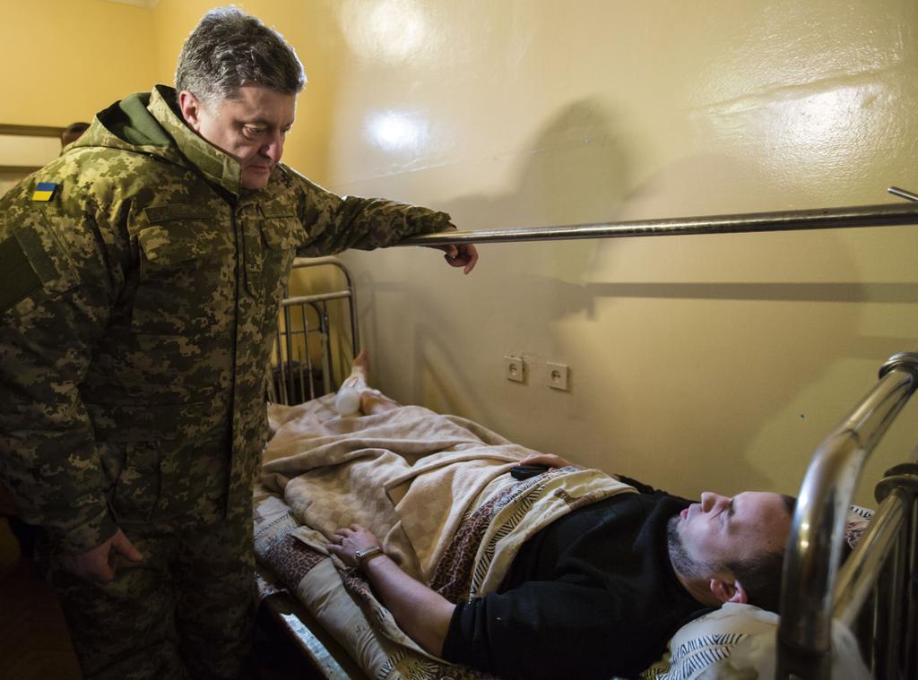 Порошенко посетил атакованный террористами Краматорск. Опубликованы фото и видео