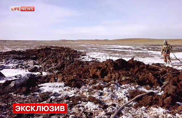 Россия назвала "крушением под Волгоградом" потерю бомбардировщика в 15-минутах полета от границы с Украиной