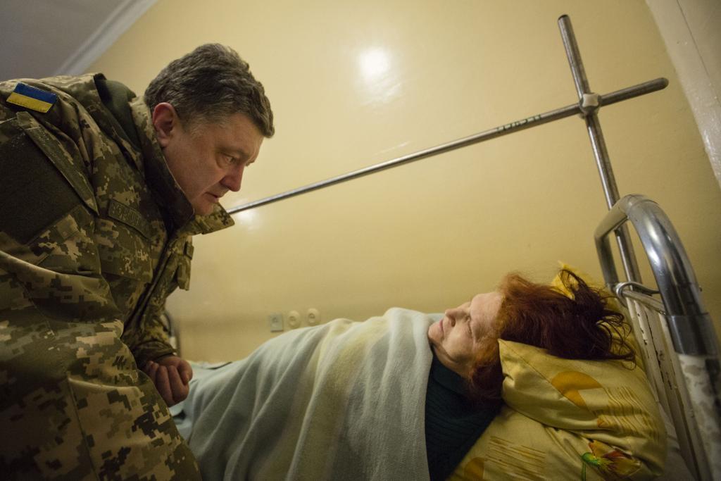 Порошенко посетил атакованный террористами Краматорск. Опубликованы фото и видео