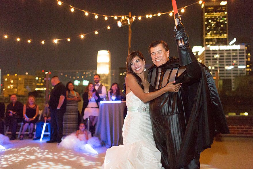Пара устроила удивительную свадьбу в стиле "Звездных войн"