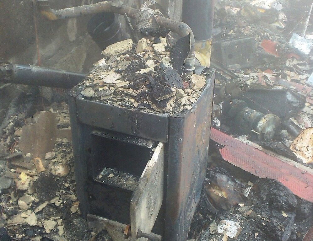Масштабный пожар в Киеве на Осокорках: горели гараж и жилой дом