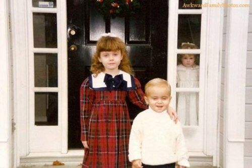 Смешные дети, благодаря которым семейные фото стали уникальными