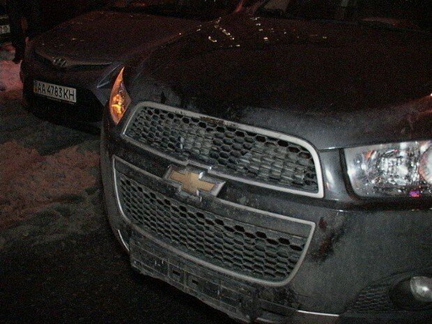 В Киеве внедорожник сбил на зебре двух пешеходов