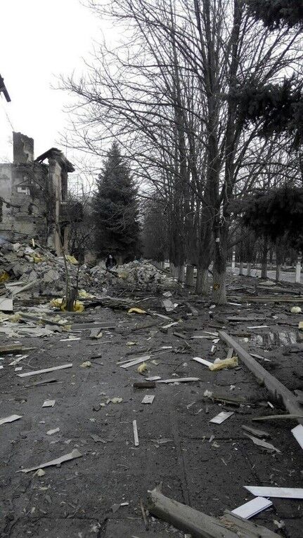 Боевики разгромили поселок Мироновский под Дебальцево: опубликованы фото и видео