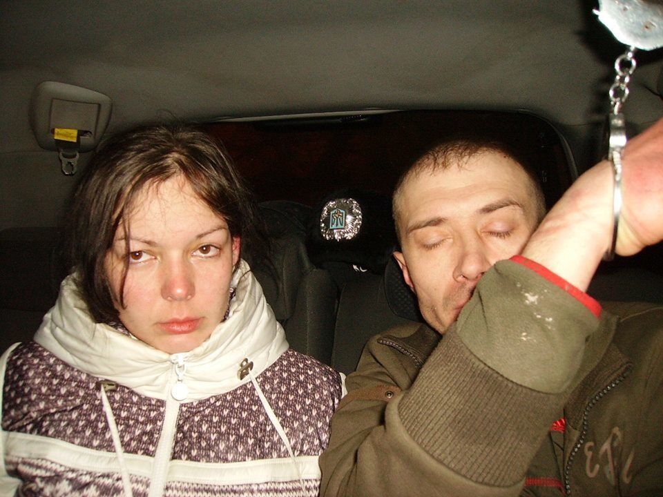 В Киеве автовор с беременной женой попались на краже шампанского и инструментов: фото "Бонни и Клайда"