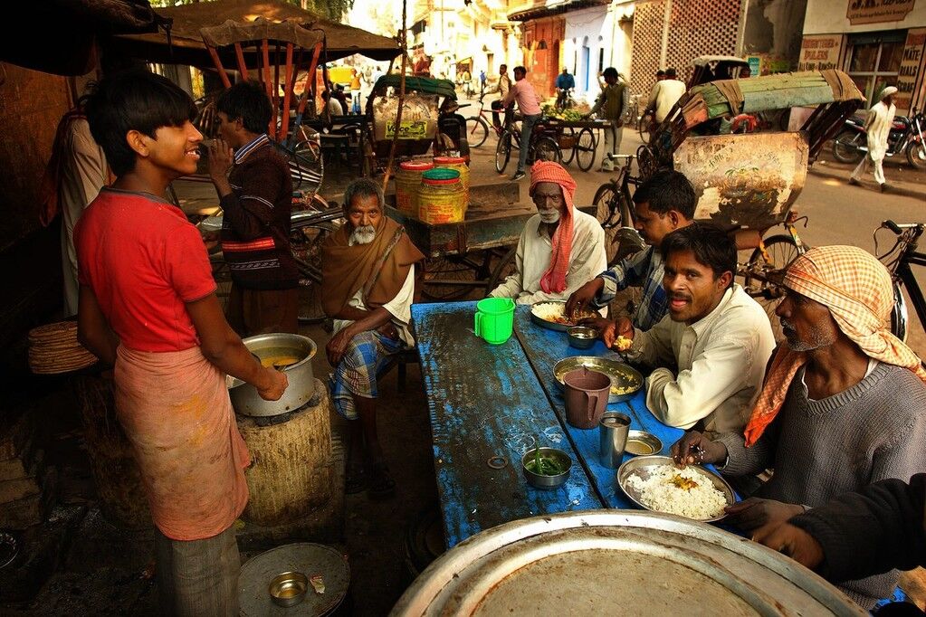 Пугающее и захватывающее путешествие в индийский город мертвых Варанаси