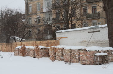 В "Софии Киевской" может рухнуть аварийная стена