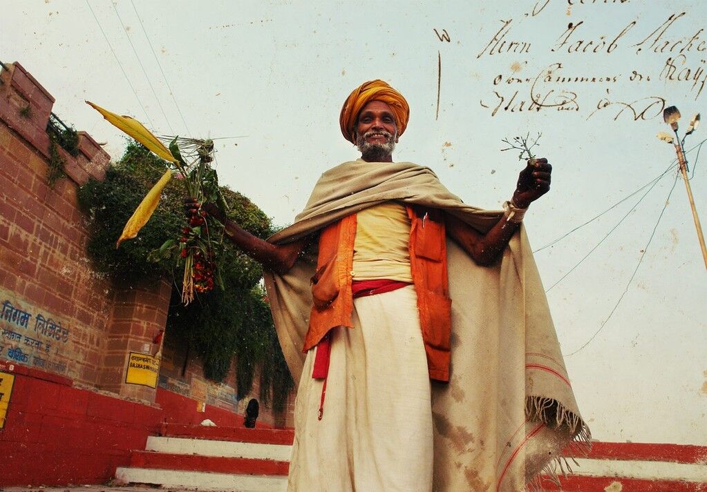 Пугающее и захватывающее путешествие в индийский город мертвых Варанаси