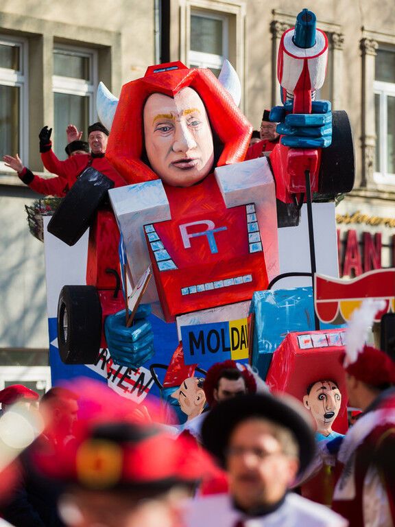 Над агрессором Путиным креативно посмеялись на немецких карнавалах. Фотофакт