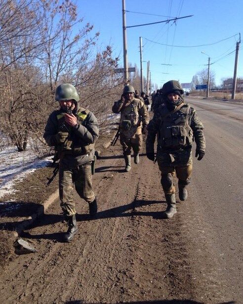 Журналіст повідомив про відступ українських бійців з Дебальцеве. Штаб АТО спростовує