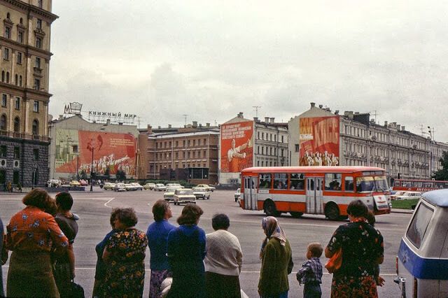 Фоторепортаж из прошлого: обычный будний день советского гражданина